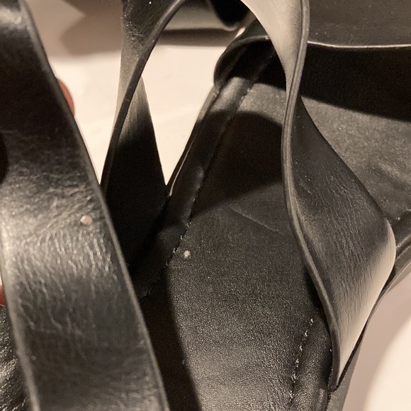 Soda Account Black Chunky Lug Sole Platform Sandals Size 10 NWOB - Picture 10 of 12